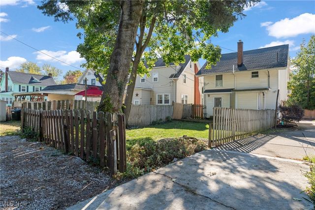 1410 Perkins Avenue NW, Canton, OH 44703