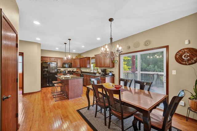 12306 Townsend Avenue, Urbandale, IA 50323