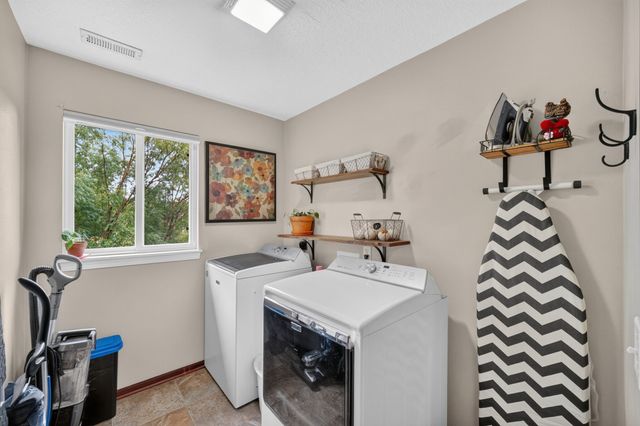 12306 Townsend Avenue, Urbandale, IA 50323