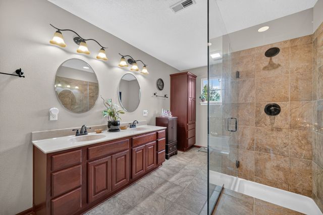 12306 Townsend Avenue, Urbandale, IA 50323