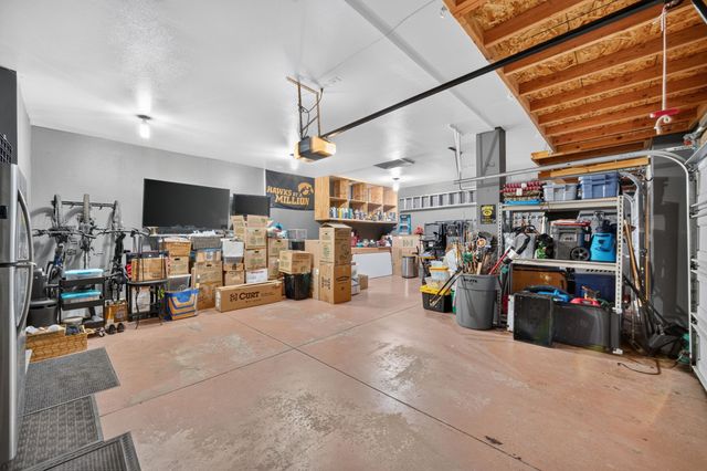 12306 Townsend Avenue, Urbandale, IA 50323