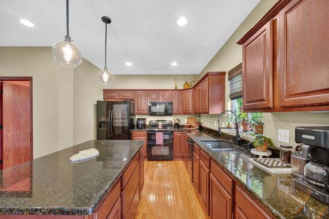 12306 Townsend Avenue, Urbandale, IA 50323