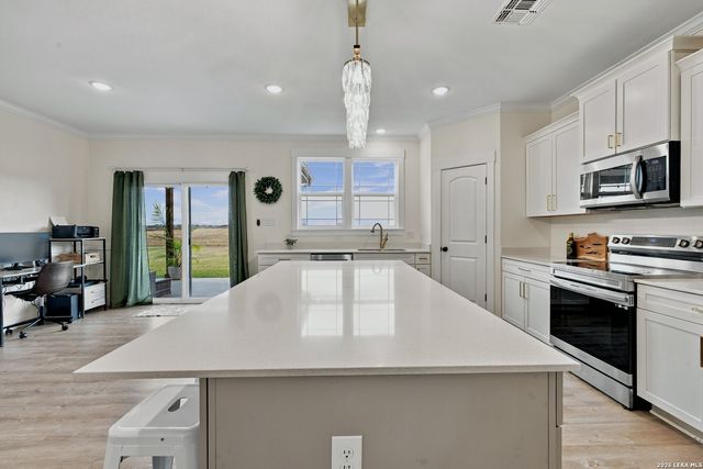 192 Kimbrough, Seguin, TX 78155