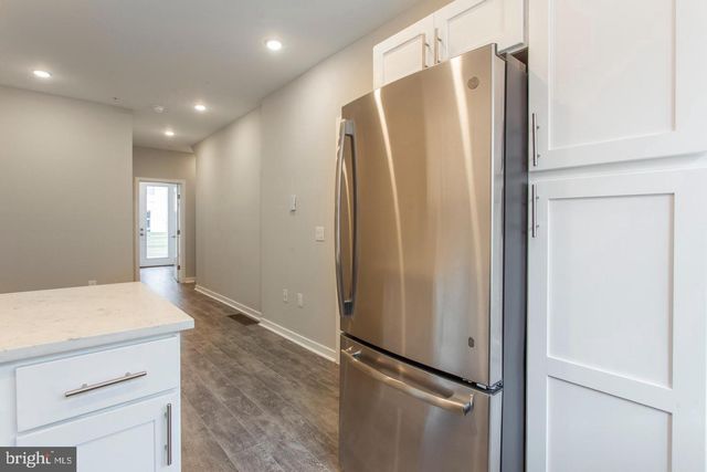 2010 N 8TH ST, Philadelphia, PA 19122