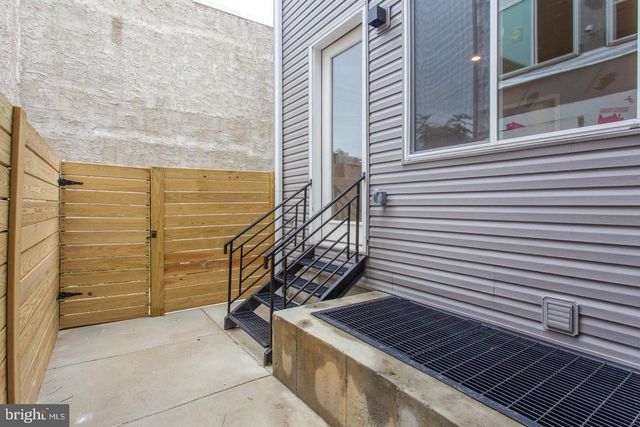 2010 N 8TH ST, Philadelphia, PA 19122