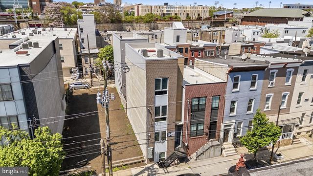 2010 N 8TH ST, Philadelphia, PA 19122