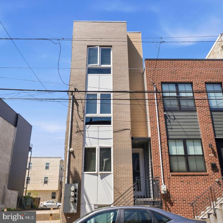 2010 N 8TH ST, Philadelphia, PA 19122