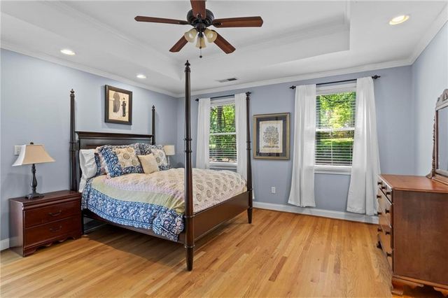 1059 Lindridge Drive NE, Atlanta, GA 30324