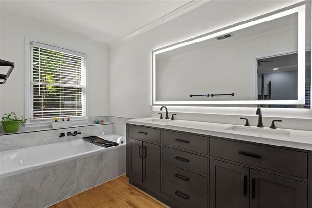 1059 Lindridge Drive NE, Atlanta, GA 30324