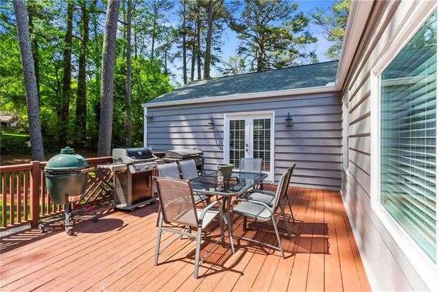 1059 Lindridge Drive NE, Atlanta, GA 30324