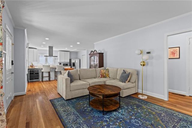 1059 Lindridge Drive NE, Atlanta, GA 30324