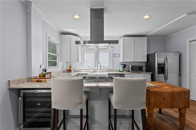 1059 Lindridge Drive NE, Atlanta, GA 30324