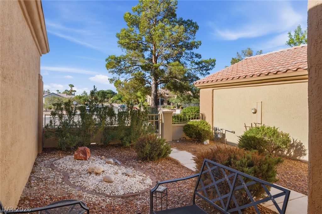 9812 Villa Ridge Drive, Las Vegas, NV 89134 — photo 3