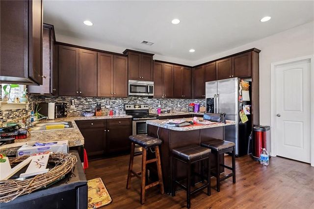 6320 Headwaters Way, Rex, GA 30273