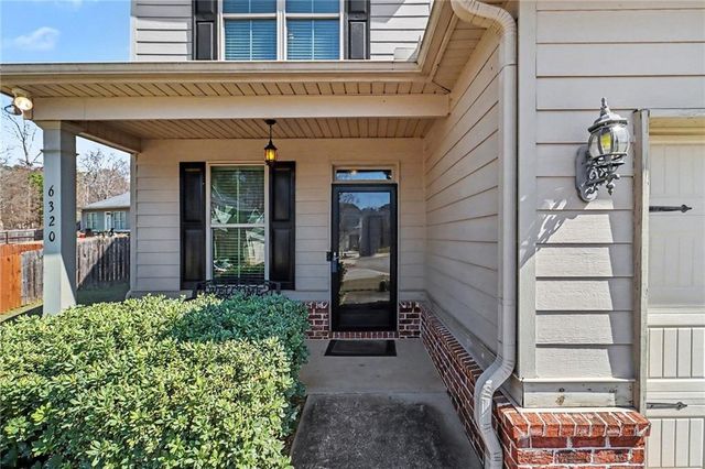 6320 Headwaters Way, Rex, GA 30273