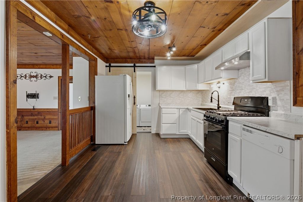 547 Farmview Drive, Fayetteville, NC 28311 — photo 13