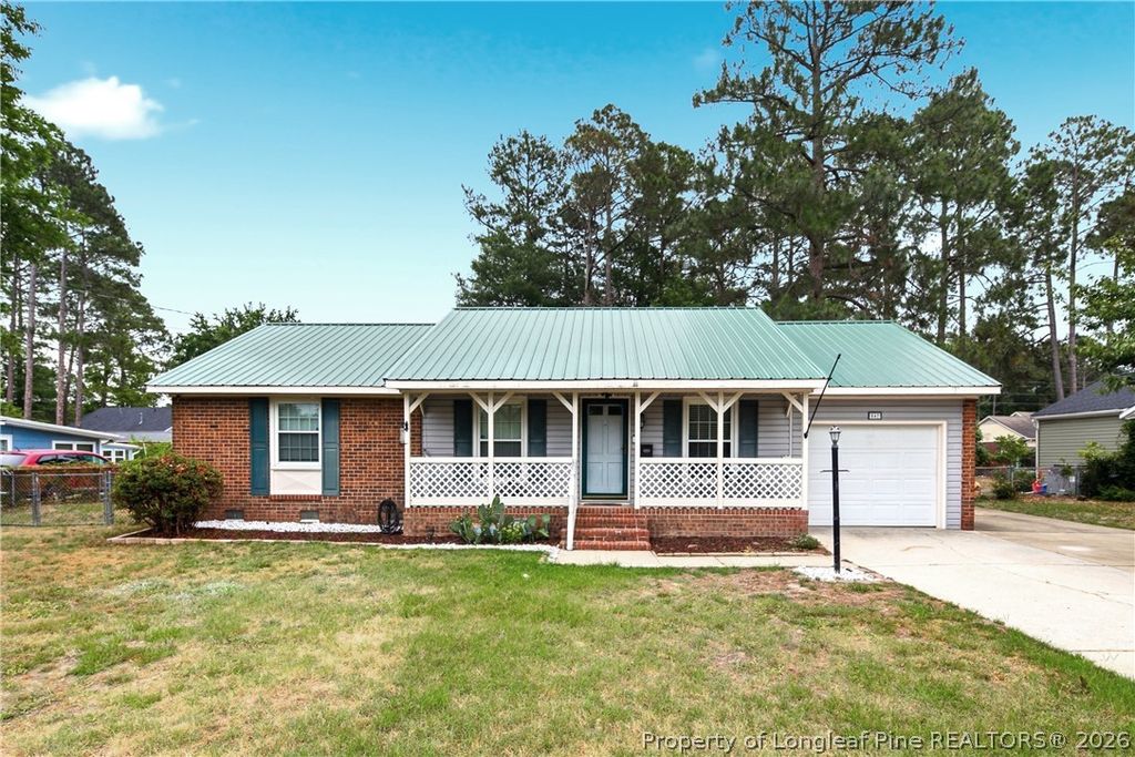 547 Farmview Drive, Fayetteville, NC 28311 — photo 2