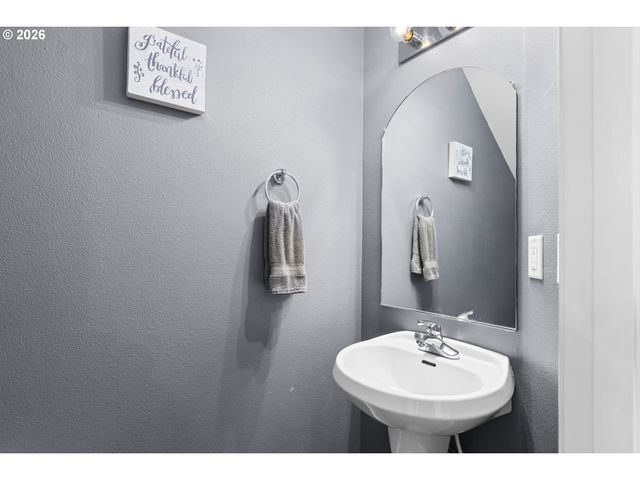 3418 Nw 30TH Cir, Camas, WA 98607