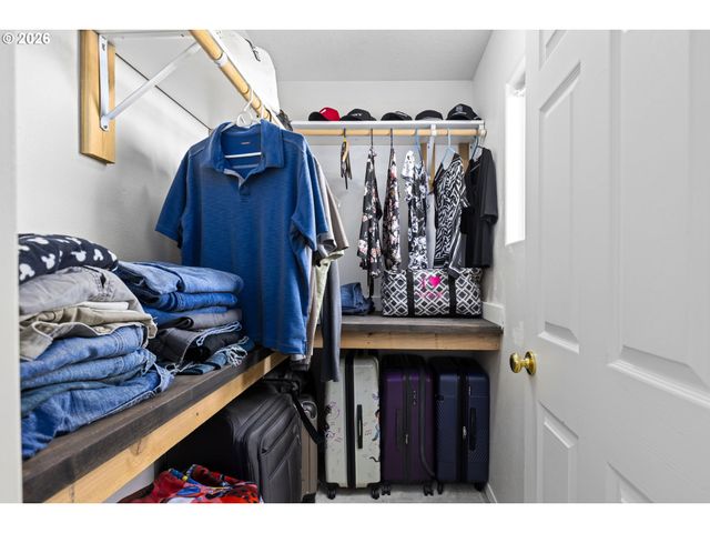 3418 Nw 30TH Cir, Camas, WA 98607