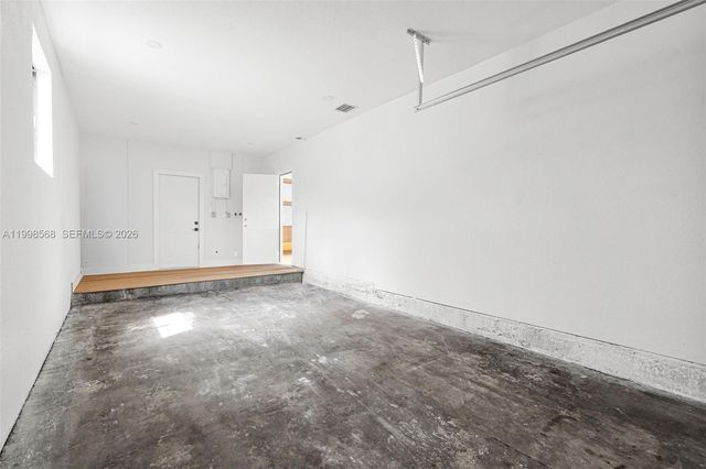 2225 NW 195th St, Miami Gardens, FL 33056