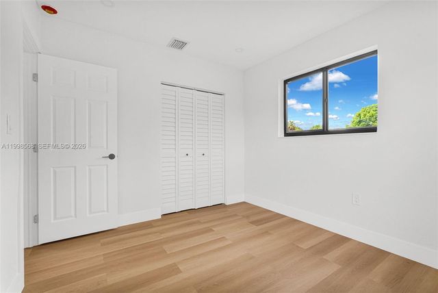 2225 NW 195th St, Miami Gardens, FL 33056