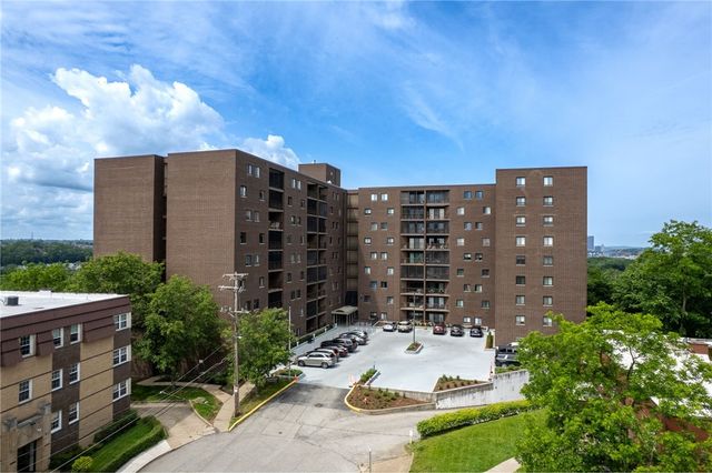 5600 Munhall Rd 201, Squirrel Hill, PA 15217