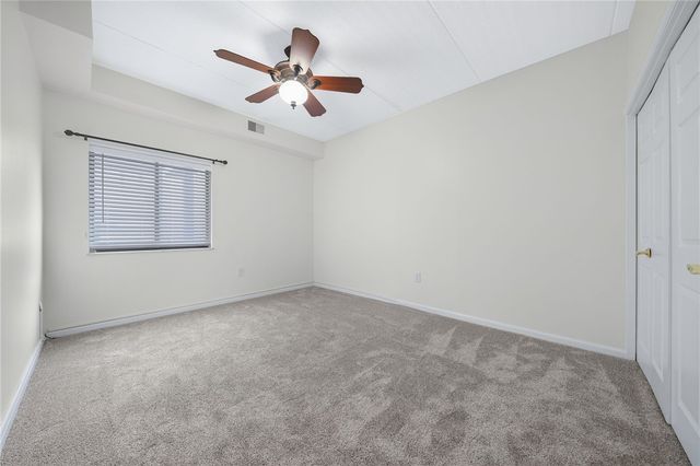 5600 Munhall Rd 201, Squirrel Hill, PA 15217