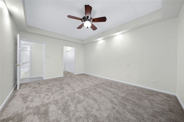 5600 Munhall Rd 201, Squirrel Hill, PA 15217