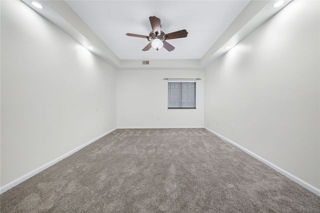 5600 Munhall Rd 201, Squirrel Hill, PA 15217