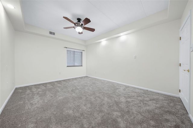 5600 Munhall Rd 201, Squirrel Hill, PA 15217
