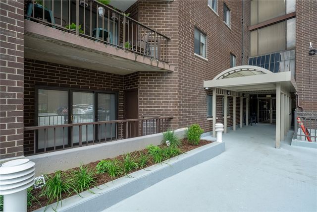 5600 Munhall Rd 201, Squirrel Hill, PA 15217