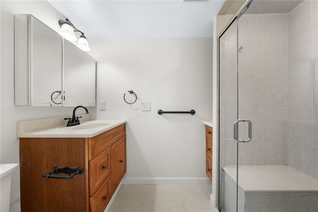 5600 Munhall Rd 201, Squirrel Hill, PA 15217