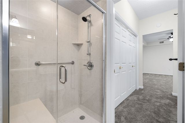 5600 Munhall Rd 201, Squirrel Hill, PA 15217