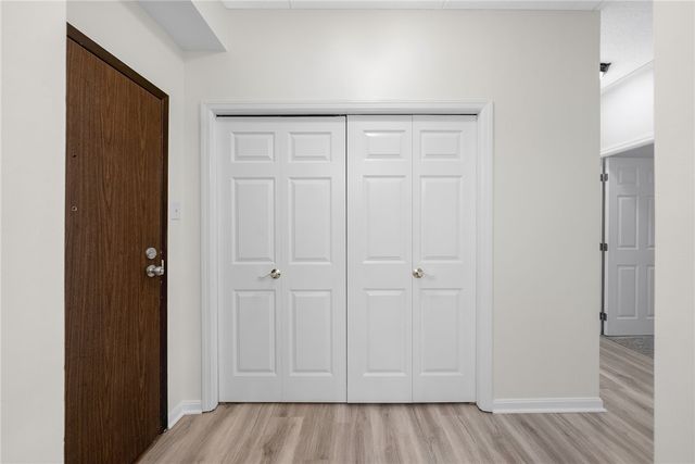 5600 Munhall Rd 201, Squirrel Hill, PA 15217