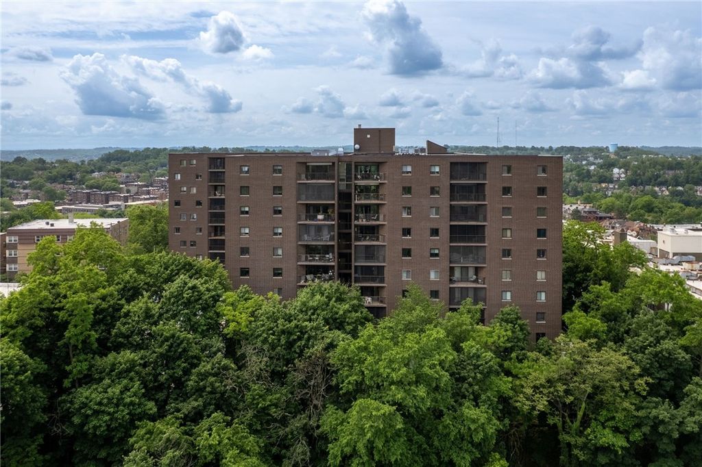 5600 Munhall Rd 201, Squirrel Hill, PA 15217