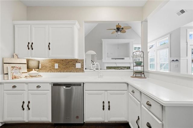 1041 Bridgemill Avenue, Canton, GA 30114
