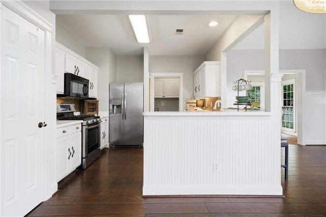 1041 Bridgemill Avenue, Canton, GA 30114