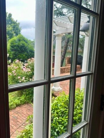 1041 Bridgemill Avenue, Canton, GA 30114
