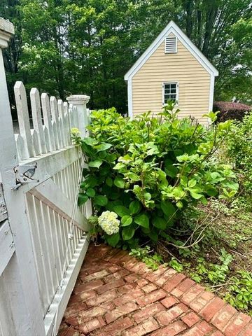 1041 Bridgemill Avenue, Canton, GA 30114
