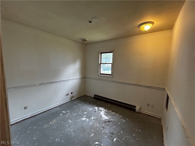 1915 Flint Avenue, Akron, OH 44305