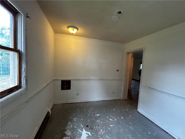 1915 Flint Avenue, Akron, OH 44305