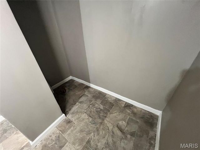 2935 Walton Road, Overland, MO 63114