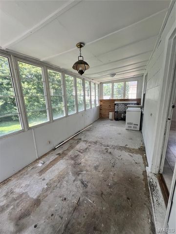 2935 Walton Road, Overland, MO 63114