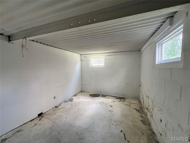 2935 Walton Road, Overland, MO 63114