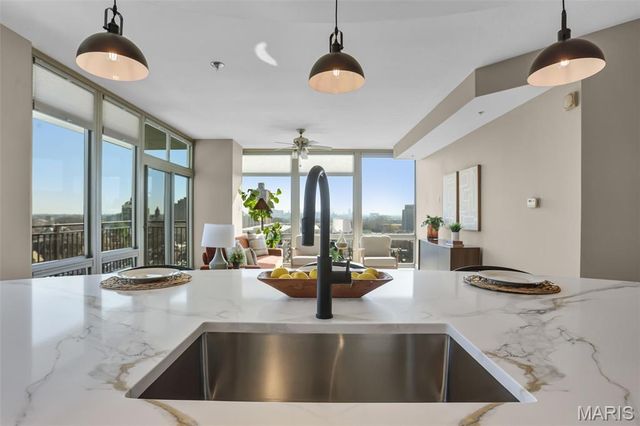 4909 Laclede Avenue 1104, St Louis, MO 63108