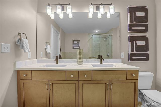 4909 Laclede Avenue 1104, St Louis, MO 63108