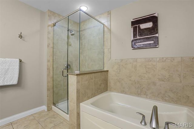 4909 Laclede Avenue 1104, St Louis, MO 63108