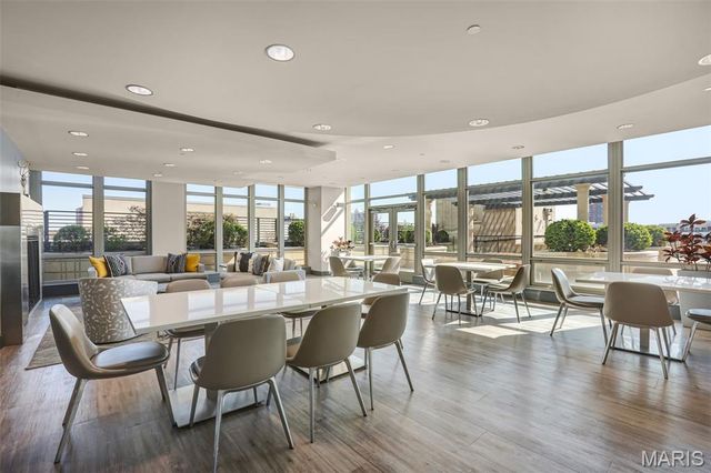 4909 Laclede Avenue 1104, St Louis, MO 63108