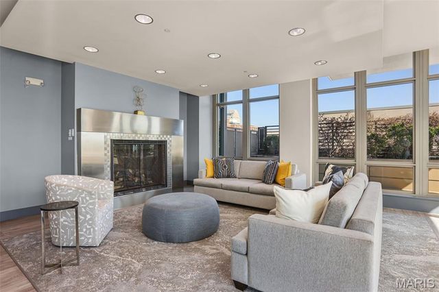 4909 Laclede Avenue 1104, St Louis, MO 63108