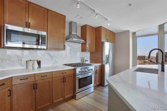 4909 Laclede Avenue 1104, St Louis, MO 63108